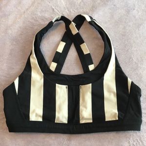 Lululemon sports bra